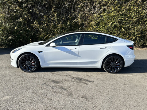 Tesla Model 3 PERFORMANCE 10