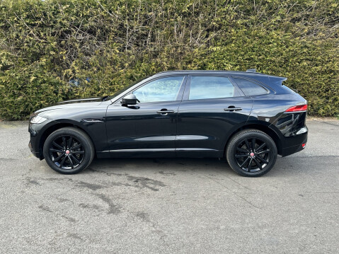 Jaguar F-Pace CHEQUERED FLAG AWD 10