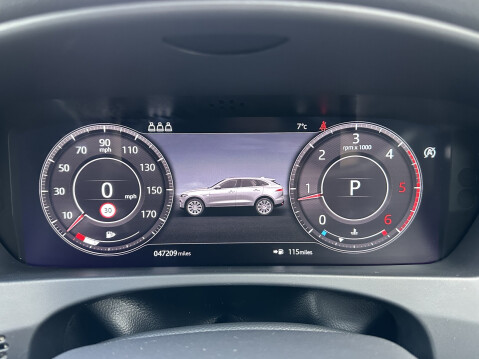 Jaguar F-Pace CHEQUERED FLAG AWD 28