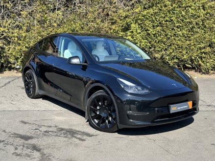 Tesla Model Y LONG RANGE