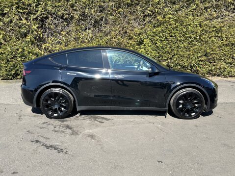 Tesla Model Y LONG RANGE 4