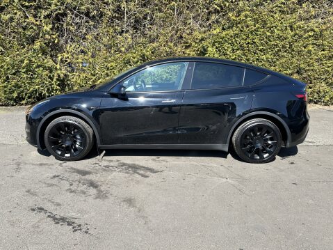 Tesla Model Y LONG RANGE 10