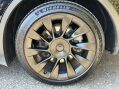 Tesla Model Y LONG RANGE 18
