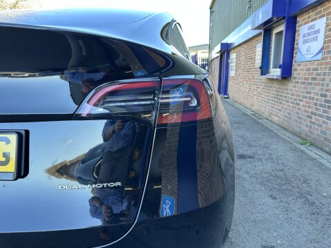 Tesla Model Y LONG RANGE 20