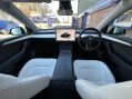 Tesla Model Y LONG RANGE 26