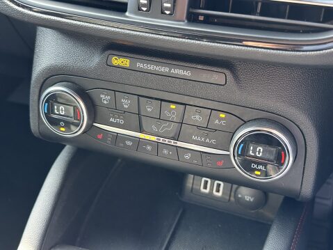 Ford Focus ST-LINE X TDCI 31