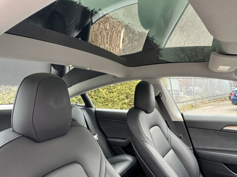 Tesla Model 3 LONG RANGE AWD 31