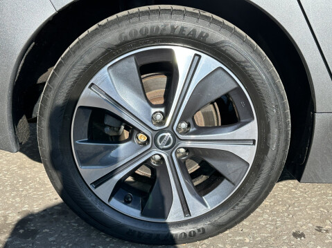 Nissan LEAF N-CONNECTA 15