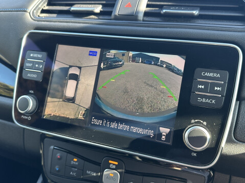 Nissan LEAF N-CONNECTA 33