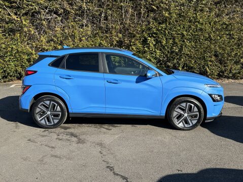 Hyundai KONA PREMIUM 4