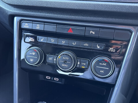 Volkswagen T-Roc R-LINE TSI EVO DSG 32