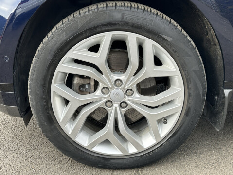 Land Rover Range Rover Evoque R-DYNAMIC SE 19