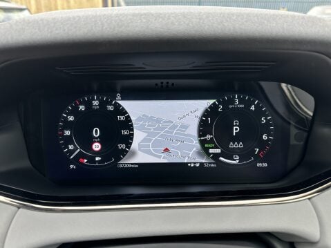 Land Rover Range Rover Evoque R-DYNAMIC SE 26