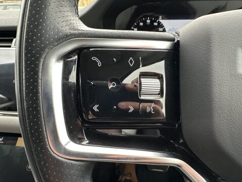 Land Rover Range Rover Evoque R-DYNAMIC SE 28