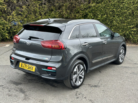 Kia Niro 4 PLUS 5