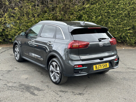 Kia Niro 4 PLUS 8
