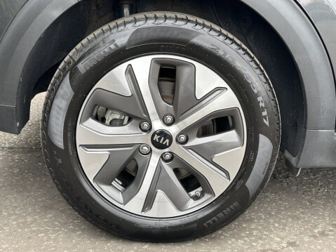 Kia Niro 4 PLUS 17