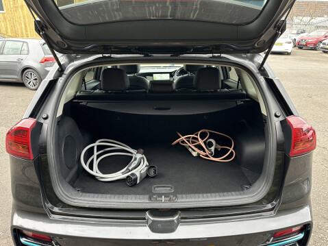 Kia Niro 4 PLUS 22