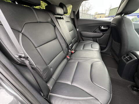 Kia Niro 4 PLUS 23