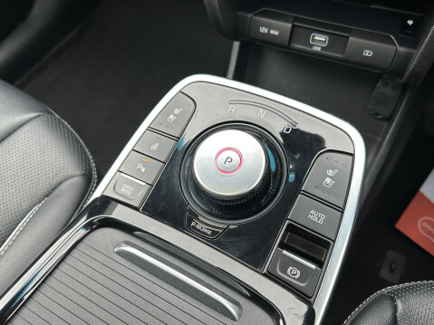 Kia Niro 4 PLUS 38