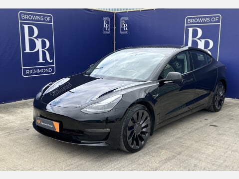 Tesla Model 3 PERFORMANCE AWD 11