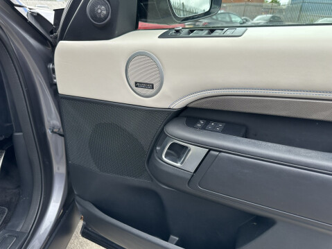 Land Rover Discovery SD6 HSE LUXURY 33