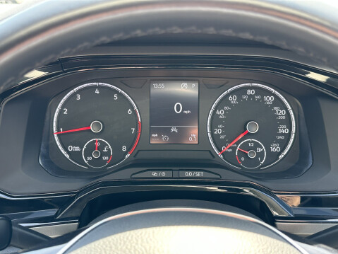 Volkswagen Polo MATCH TSI DSG 24