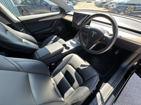 Tesla Model 3 LONG RANGE AWD 3