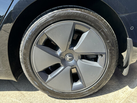 Tesla Model 3 LONG RANGE AWD 18