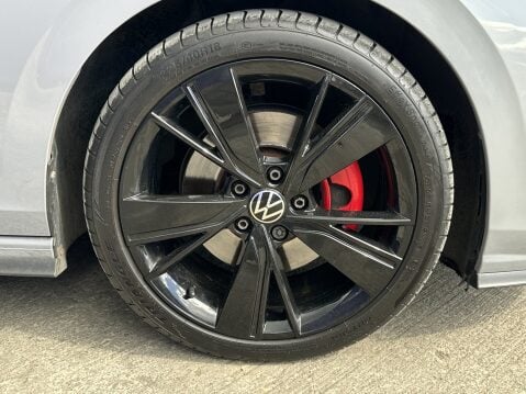 Volkswagen Golf GTD TDI DSG 16