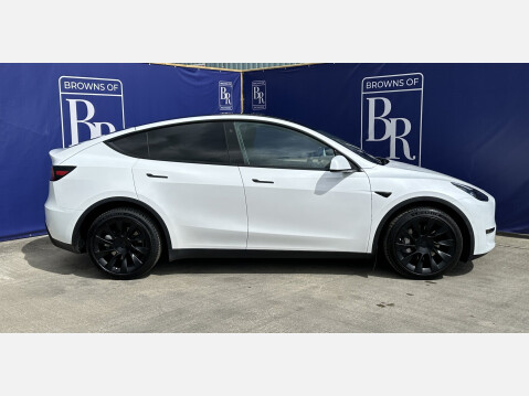 Tesla Model Y LONG RANGE 4