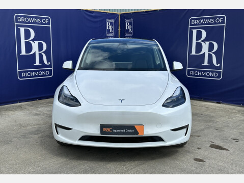Tesla Model Y LONG RANGE 13