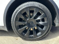 Tesla Model Y LONG RANGE 18