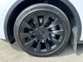 Tesla Model Y LONG RANGE 19