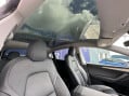 Tesla Model Y LONG RANGE 31
