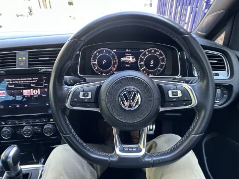 Volkswagen Golf GTD TDI DSG 28