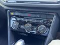 Volkswagen T-Roc R-LINE TSI EVO DSG 35
