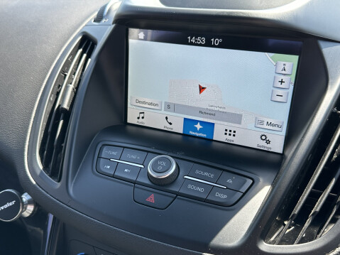 Ford Kuga ST-LINE TDCI 31