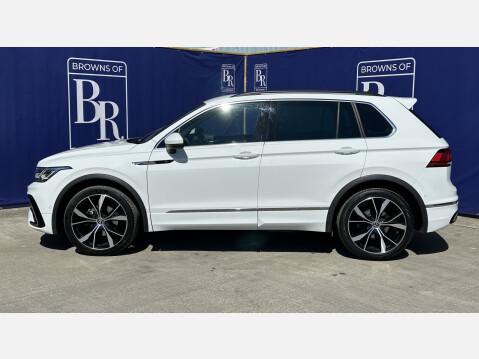 Volkswagen Tiguan R-LINE TSI DSG 10