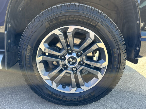 Mitsubishi L200 DI-D BARBARIAN X DCB 15