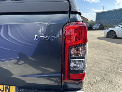 Mitsubishi L200 DI-D BARBARIAN X DCB 20