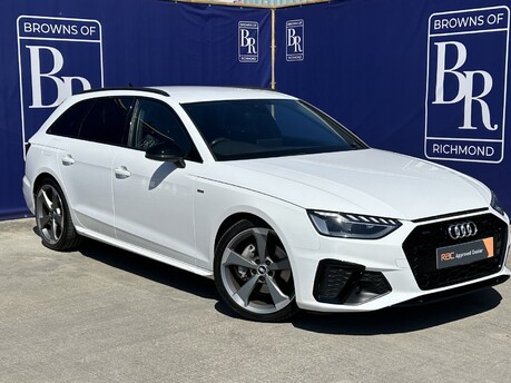 Audi A4 AVANT TFSI S LINE BLACK EDITION MHEV
