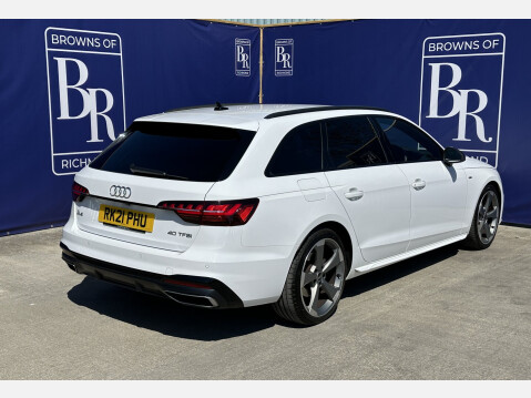 Audi A4 AVANT TFSI S LINE BLACK EDITION MHEV 5