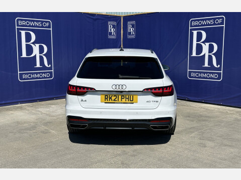 Audi A4 AVANT TFSI S LINE BLACK EDITION MHEV 7