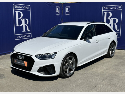 Audi A4 AVANT TFSI S LINE BLACK EDITION MHEV 11