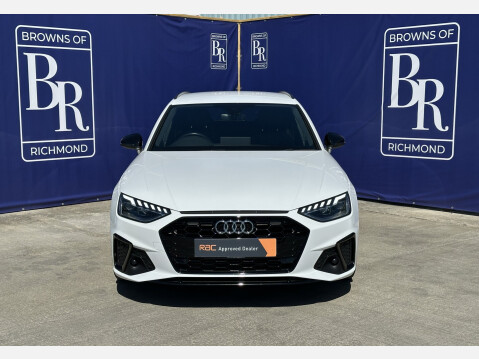 Audi A4 AVANT TFSI S LINE BLACK EDITION MHEV 13