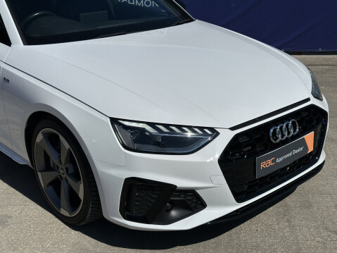 Audi A4 AVANT TFSI S LINE BLACK EDITION MHEV 15