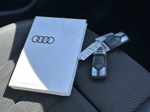 Audi A4 AVANT TFSI S LINE BLACK EDITION MHEV 37