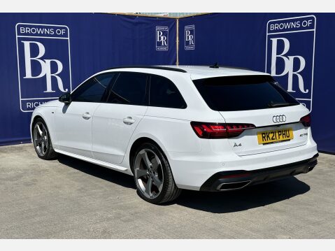 Audi A4 AVANT TFSI S LINE BLACK EDITION MHEV 8