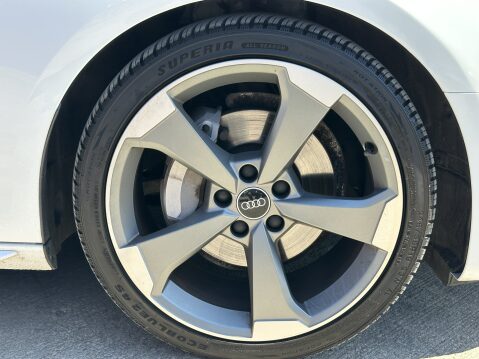 Audi A4 AVANT TFSI S LINE BLACK EDITION MHEV 16